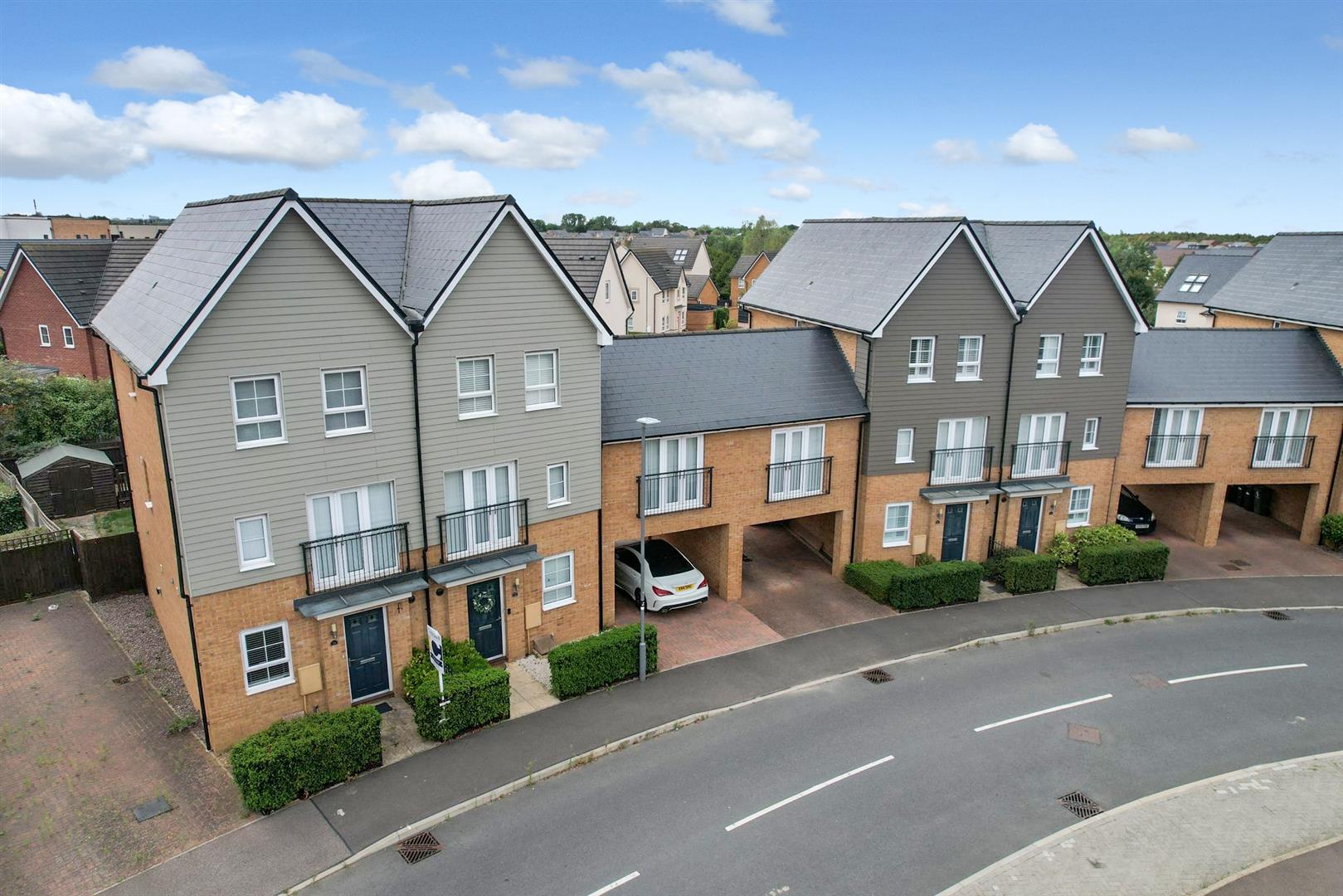 4 bed property in Carmania Circle, Milton Keynes
